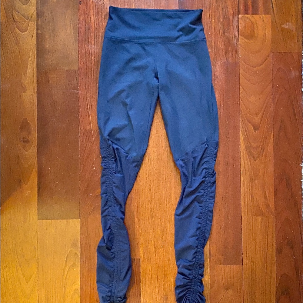 NWT Fabletics Leggings